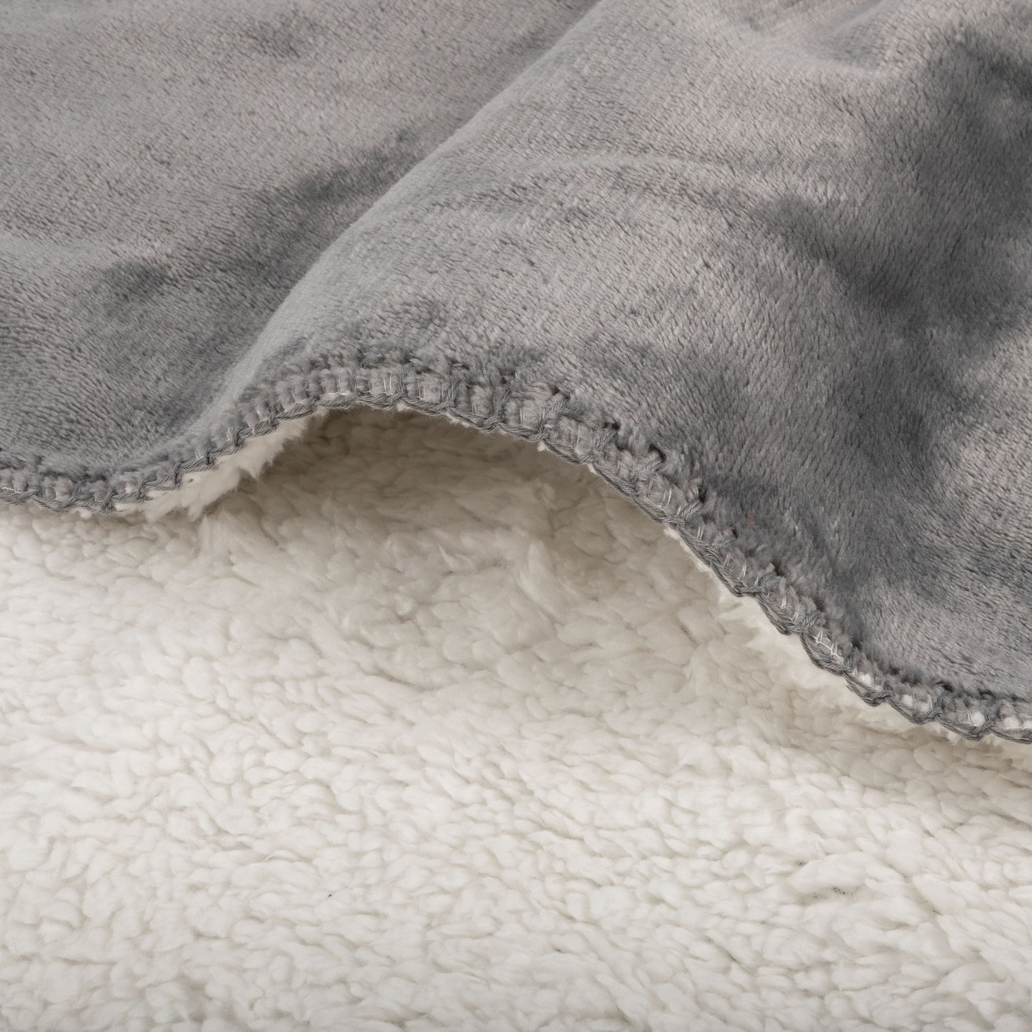 PETMAKER 50x60-Inch Waterproof Dog Blanket, Gray