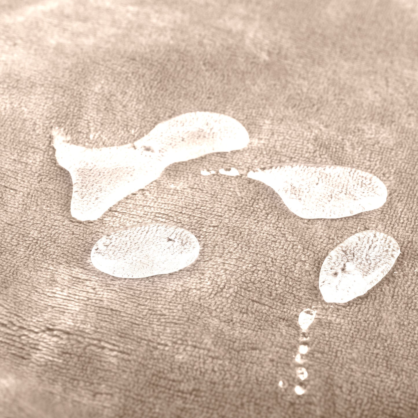 PETMAKER 30x40-Inch Waterproof Dog Blanket, Tan