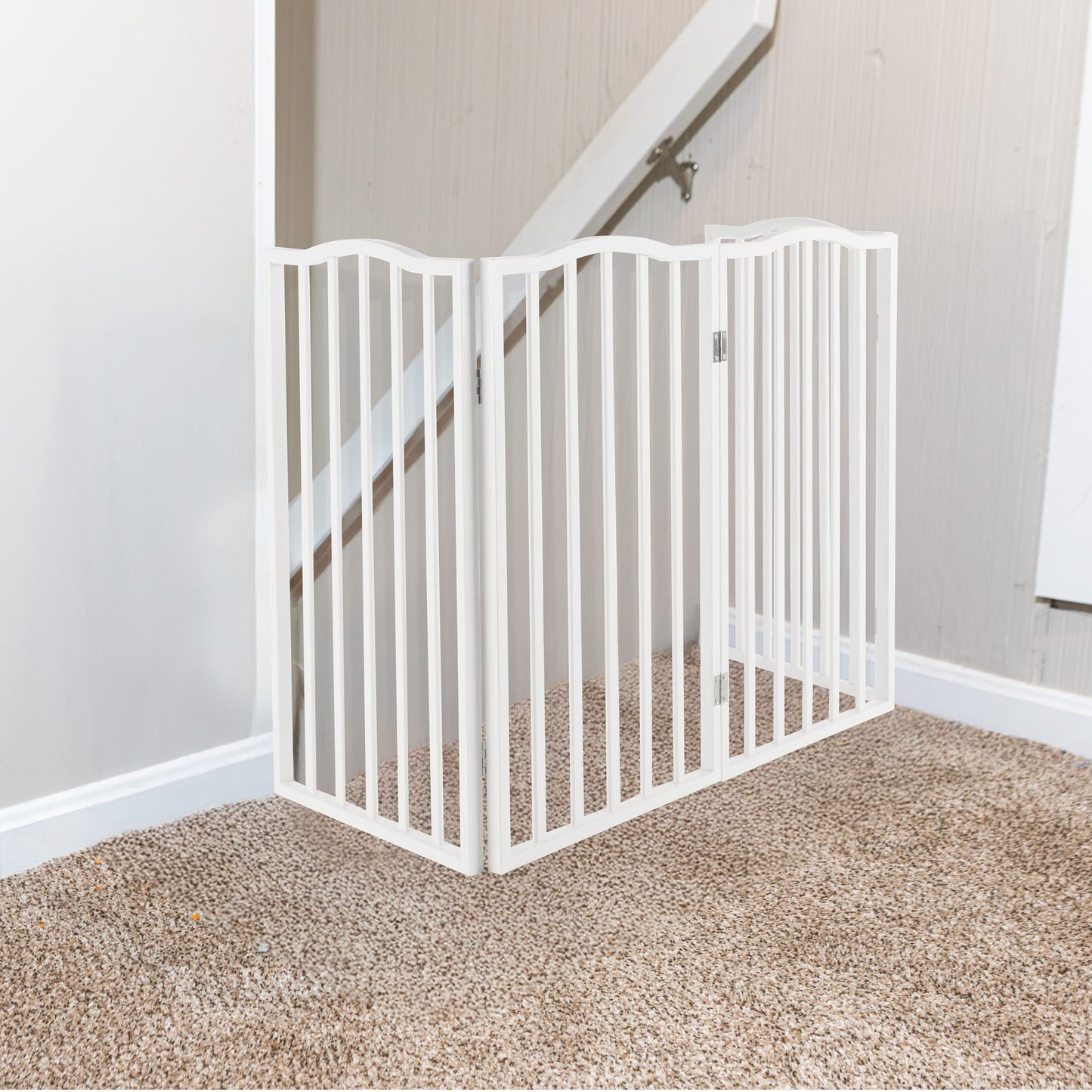 PETMAKER 4-Panel Indoor Foldable Pet Gate, White