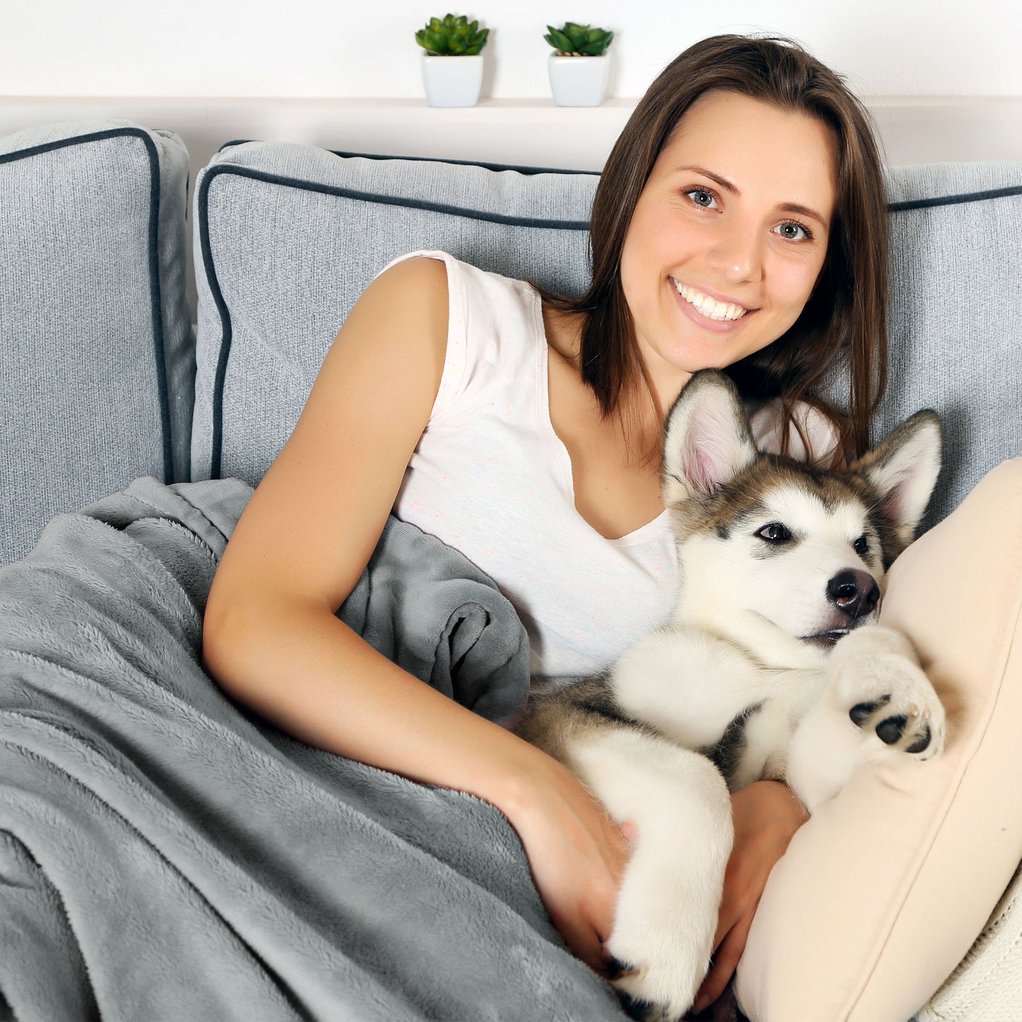 PETMAKER 50x60-Inch Waterproof Dog Blanket, Gray