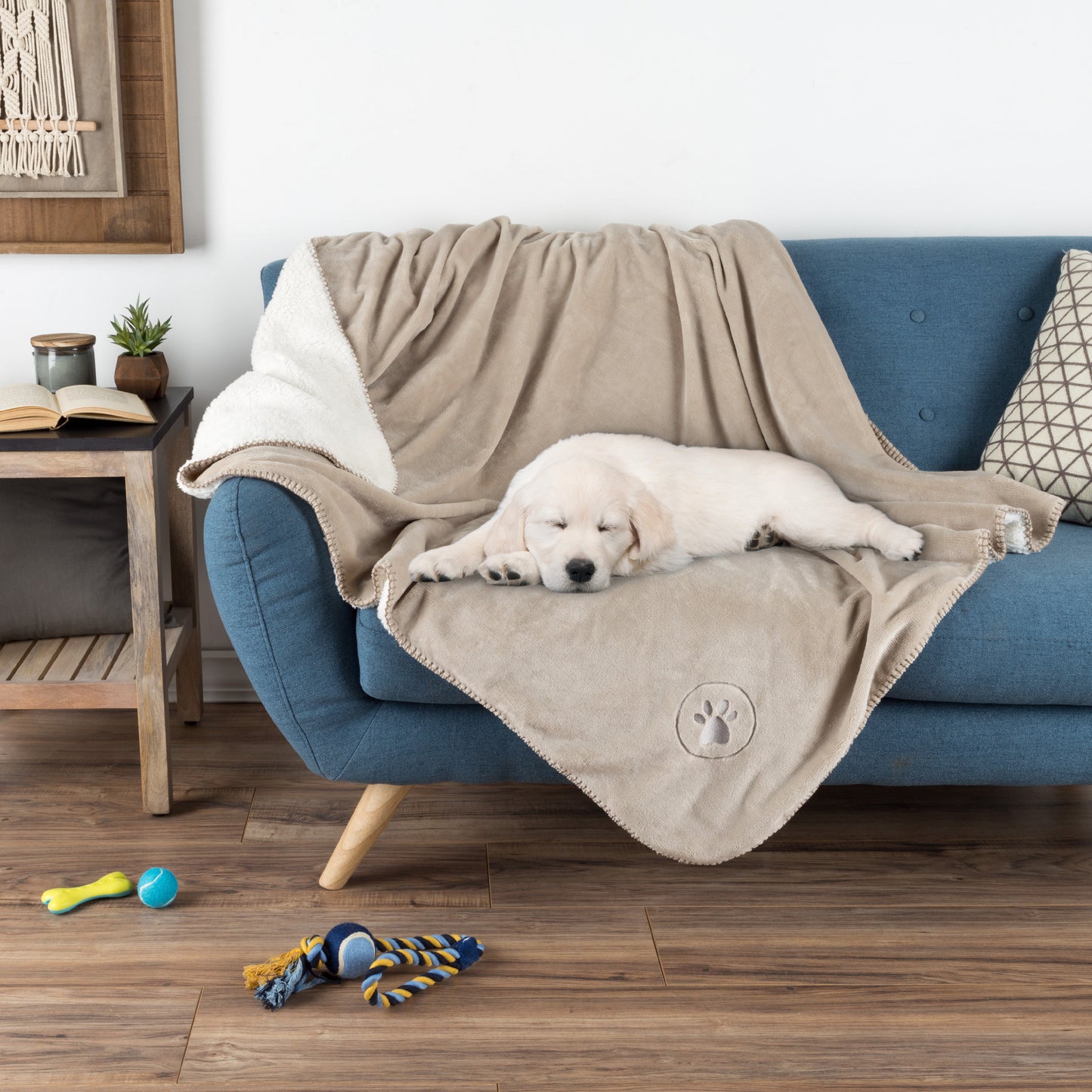 PETMAKER 50x60-Inch Waterproof Dog Blanket, Tan